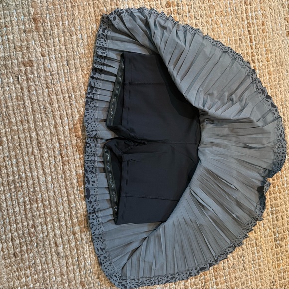 lululemon athletica Pleat to Street Skirt - Picture 5 of 6